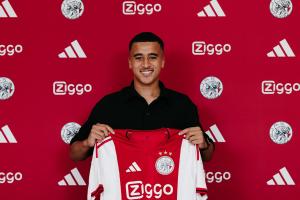 官方：阿贾克斯与16岁乌扎内签下职业合同 此前球员转会皇马告吹