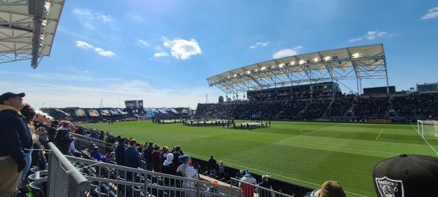 星空平台-美国大联盟也开赛了 揭幕战近2万人球场几乎坐满